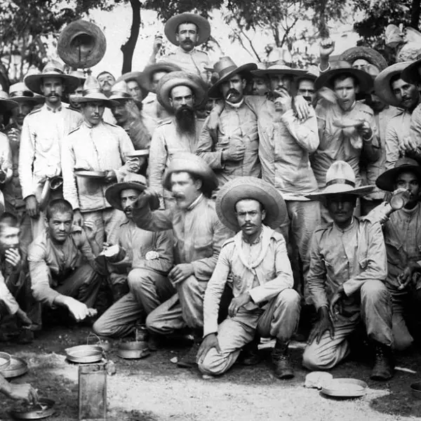 Soldados españoles apresados.